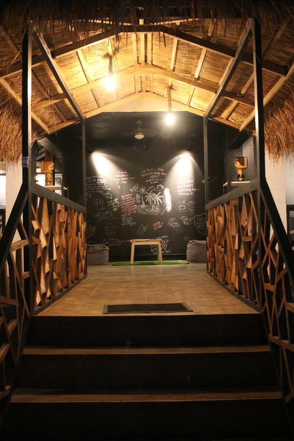 The Cavern Pod Hotel & Specialty Cafe 엘니도 외부 사진